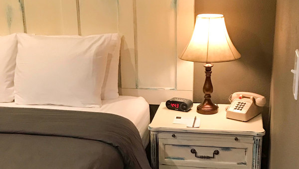 One Queen Cabin Photo 2